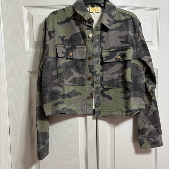 SSYS Jackets & Blazers - Camo Denim Cropped Shacket